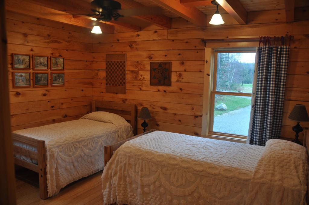 Hotel Muddy Moose à Morrisville Extérieur photo